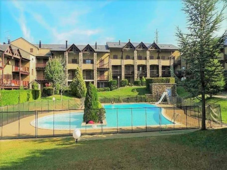 Preciosa Casa Con Jardin Y Piscina Villa Bourg-Madame Exterior photo